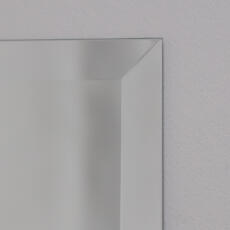 Facetrand van een spiegel