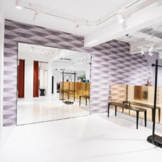 Paskamerspiegel in een winkel