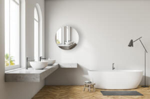 Moderne spiegel in een badkamer rond verzilverd - 70cm